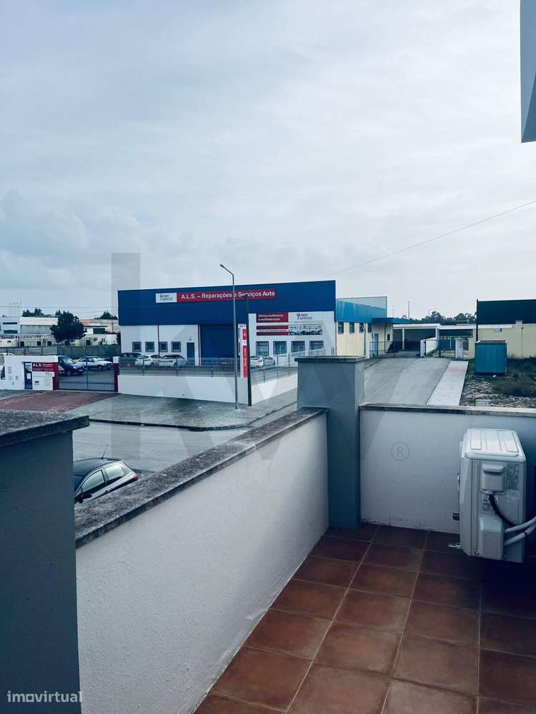 Armazém 767m2 com terreno 1854m2-8