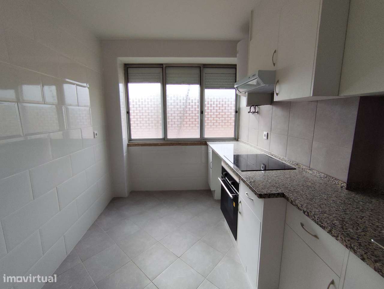 T3 remodelado, centro Algés - Grande imagem: 4/21