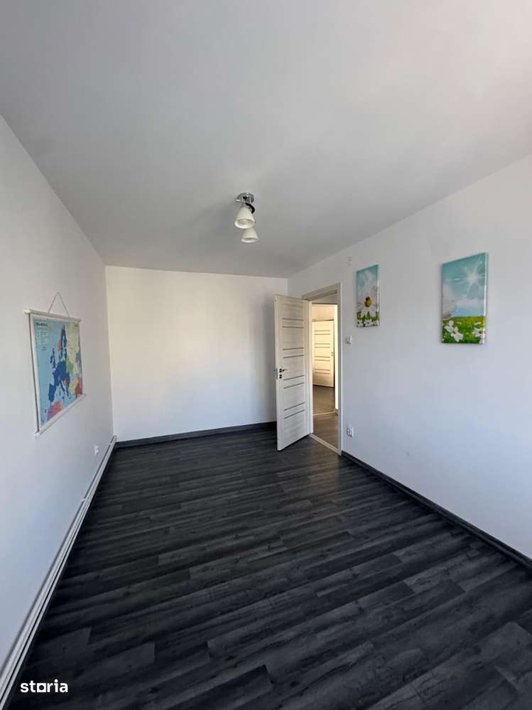 cv 160 Bd.Traian , apartament  3 camere , etaj III-6