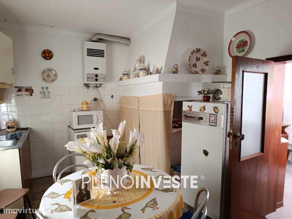 Moradia com garagem e terreno em Vale de Açor-22