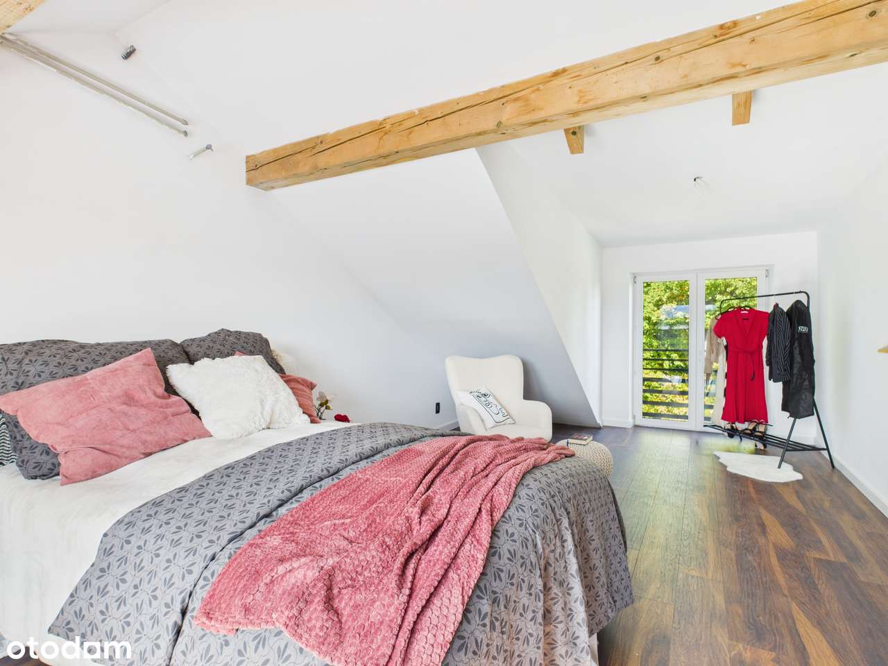 Skoczów, ul. Podkępie 20 – nowoczesna przestrzeń z klimatem-11