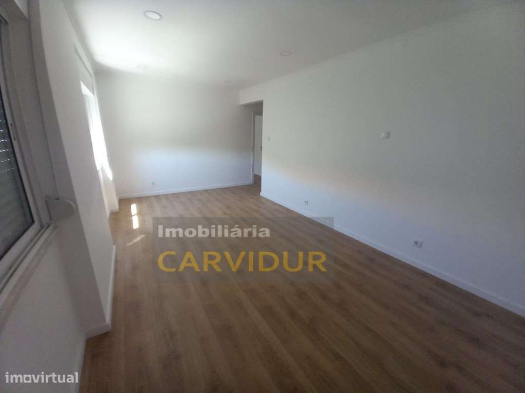 Barreiro Vila-Chã T2 totalmente remodelado-14