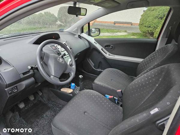 Toyota Yaris 1.0 Luna A/C - 14