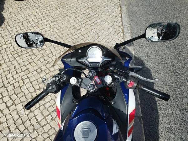 Honda CBR 250 - 8