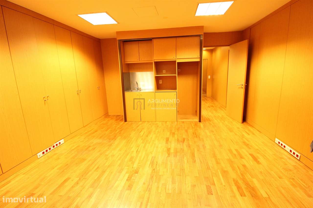 Investimento único no Bonfim – espaço ideal para conversão em apartame - Grande imagem: 3/11