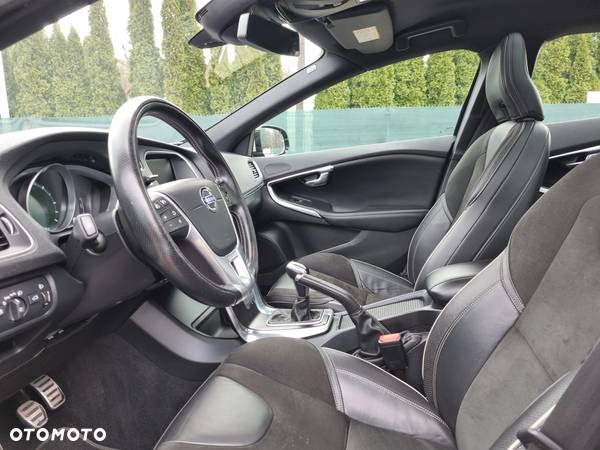 Volvo V40 D4 Drive-E R-Design Momentum - 23