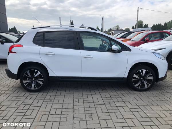 Peugeot 2008 1.2 Pure Tech Active EU6 - 4