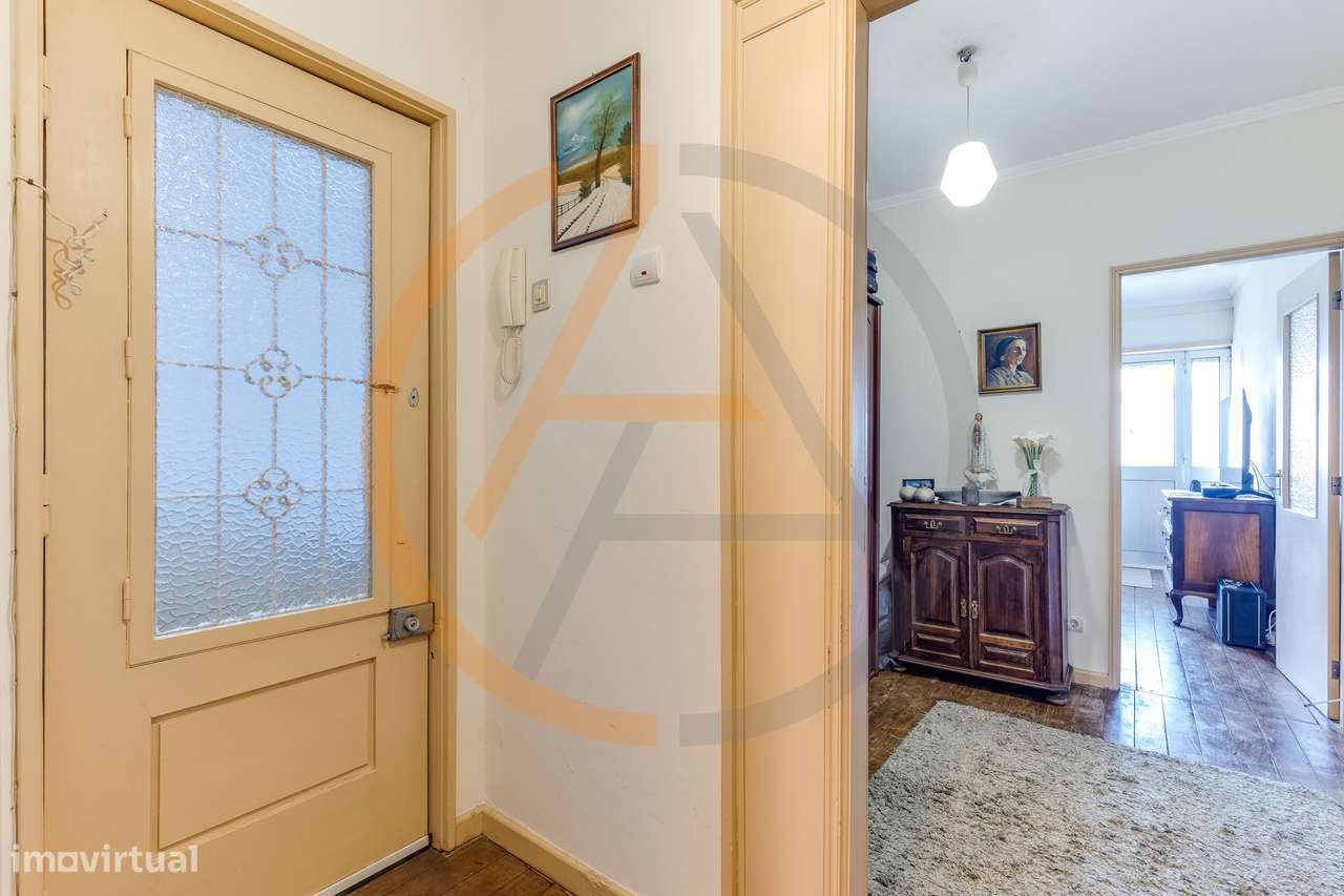 Apartamento T1 com Espaço Exterior | Cedofeita-17