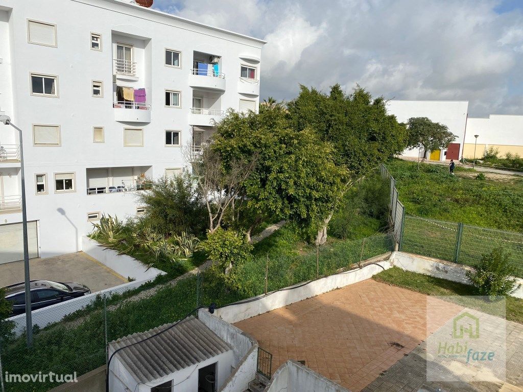 Vende-se Apartamento T2 com vista mar em Albufeira