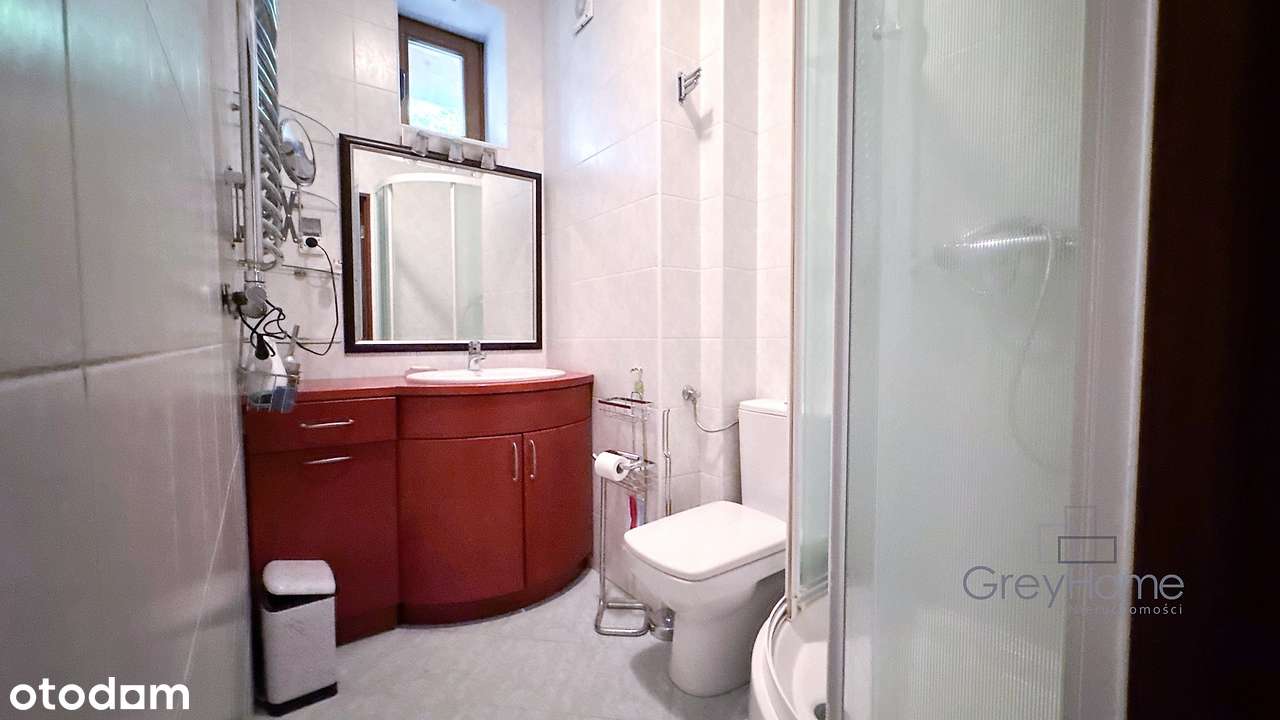 Bliźniak z dwoma oddzielnymi lokalami-8