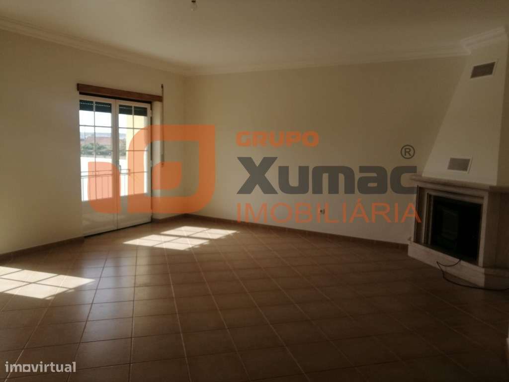 Moradia T4 para arrendamento! Com garagem, entre a cidade e praia! - Grande imagem: 4/29