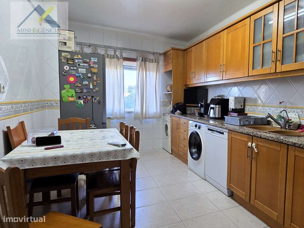 Apartamento T3 com garagem de 45 m2 em Setúbal-8