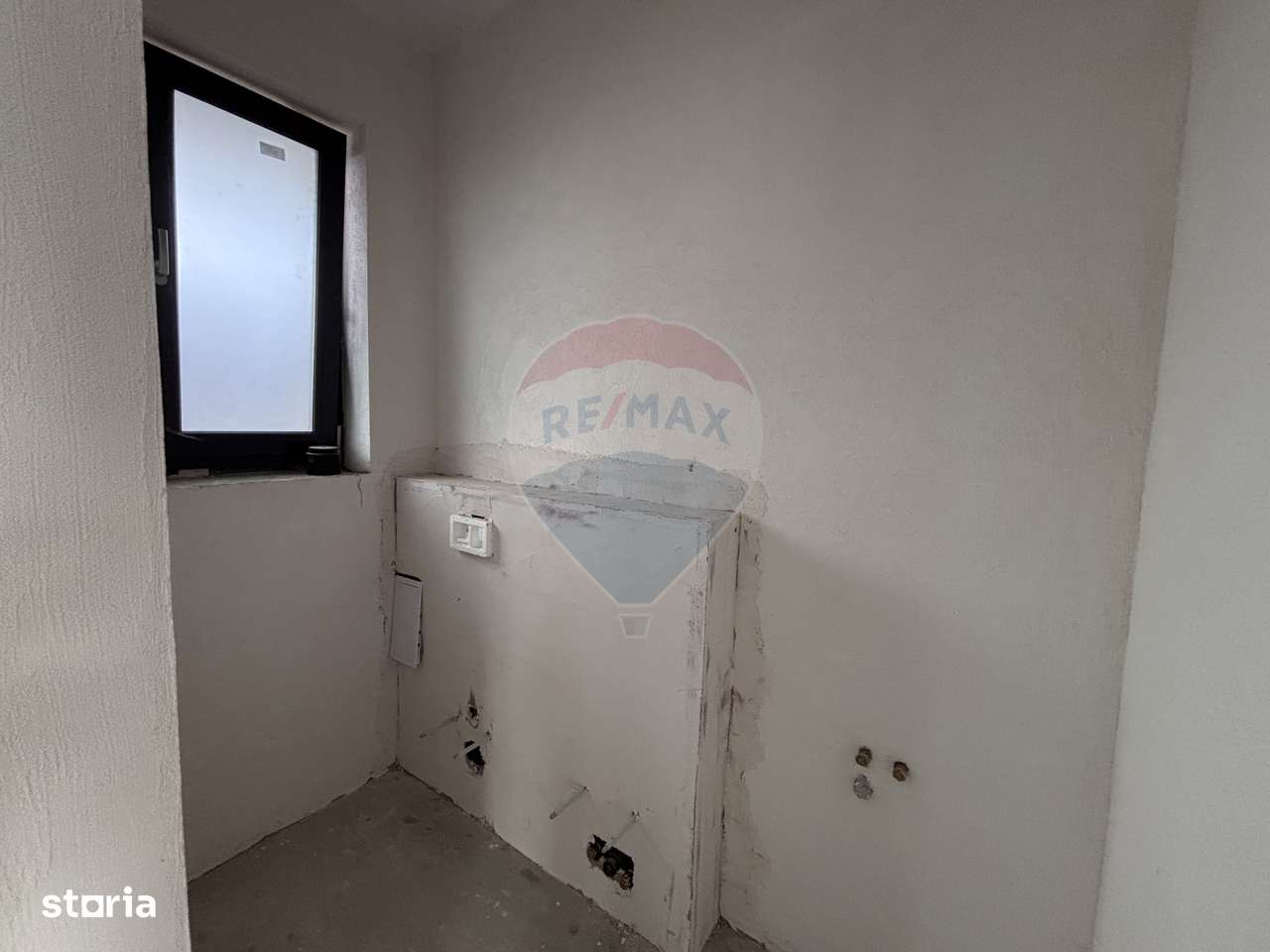 Casă / Vilă cu 4 camere de vânzare-13