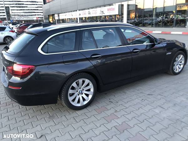 BMW Seria 5 520d Touring - 36