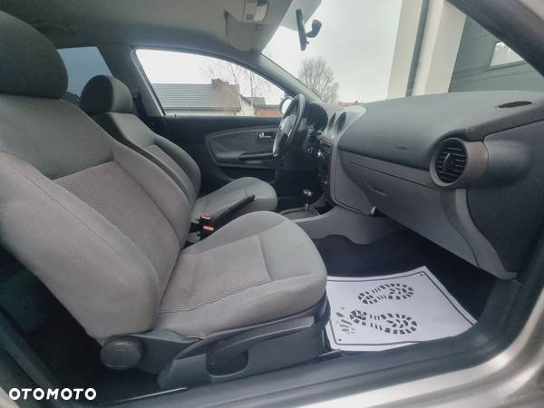 Seat Ibiza 1.4 16V Stylance - 8