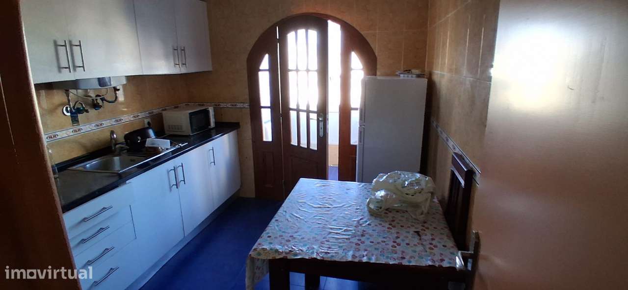 apartamento T3 arrendamento Laranjeiro - Grande imagem: 2/4