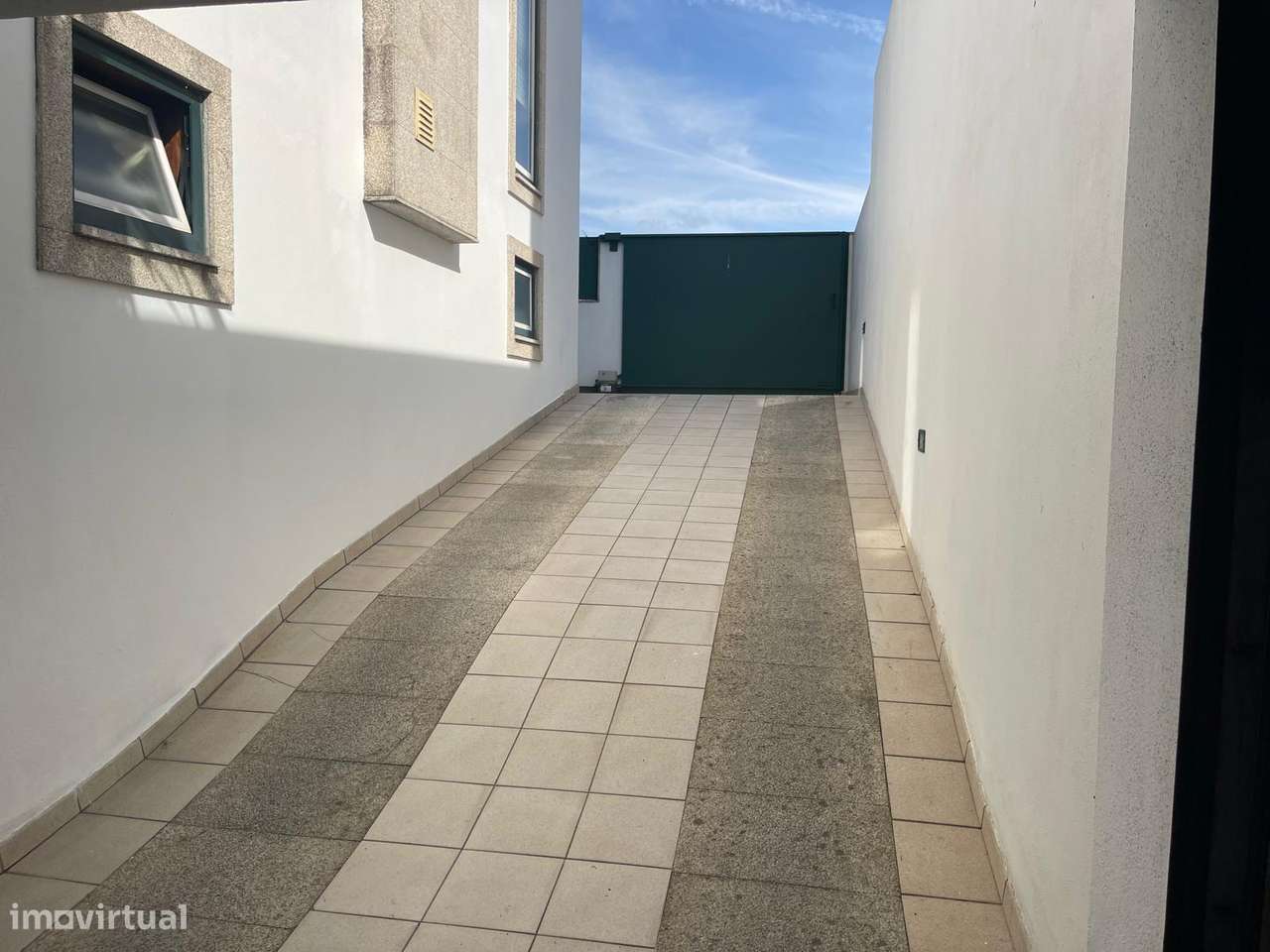 Moradia T5 com piscina - Grande imagem: 3/42