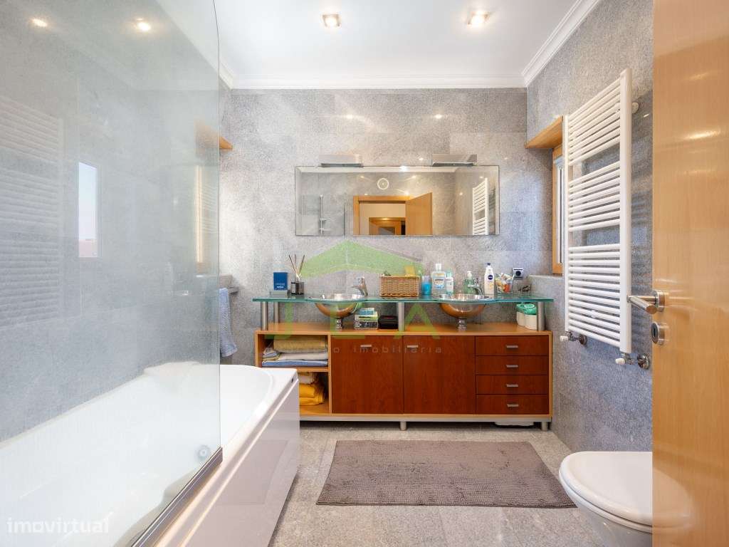 Apartamento T4 no condomínio fechado 'Gardens Prestige'-27