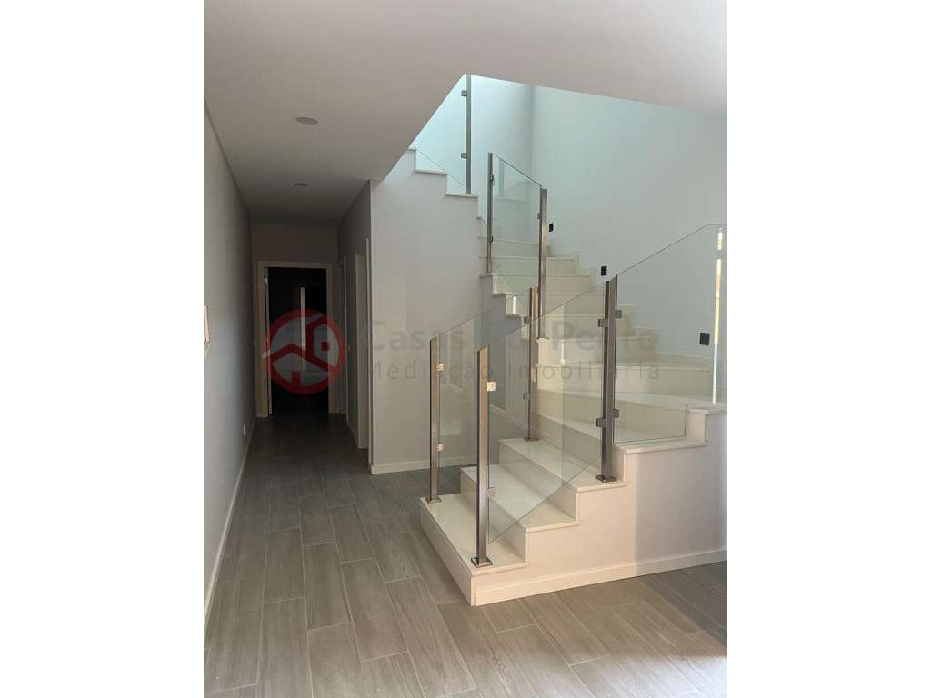 Moradia Moderna em Construção, no Pinhal General, Conclusão Previst... - Grande imagem: 5/12