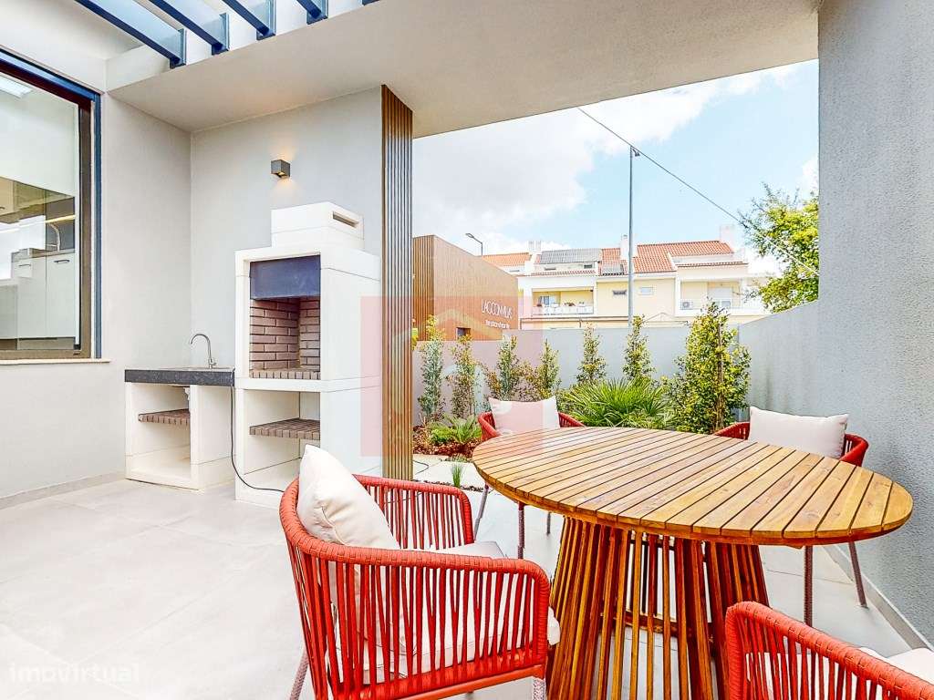 Moradia T4 geminada + Rooftoop em Alcochete-44