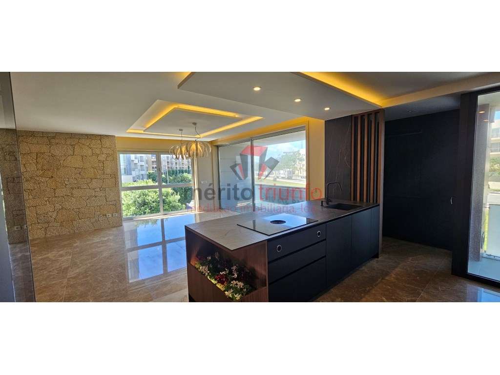 *Oferta de Escritura e Registo - Apartamento T4 de LUXO junto à Pra...-5