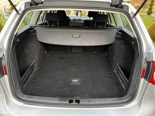 Volkswagen Passat Variant 1.6 TDI BlueMotion Technology Comfortline - 28