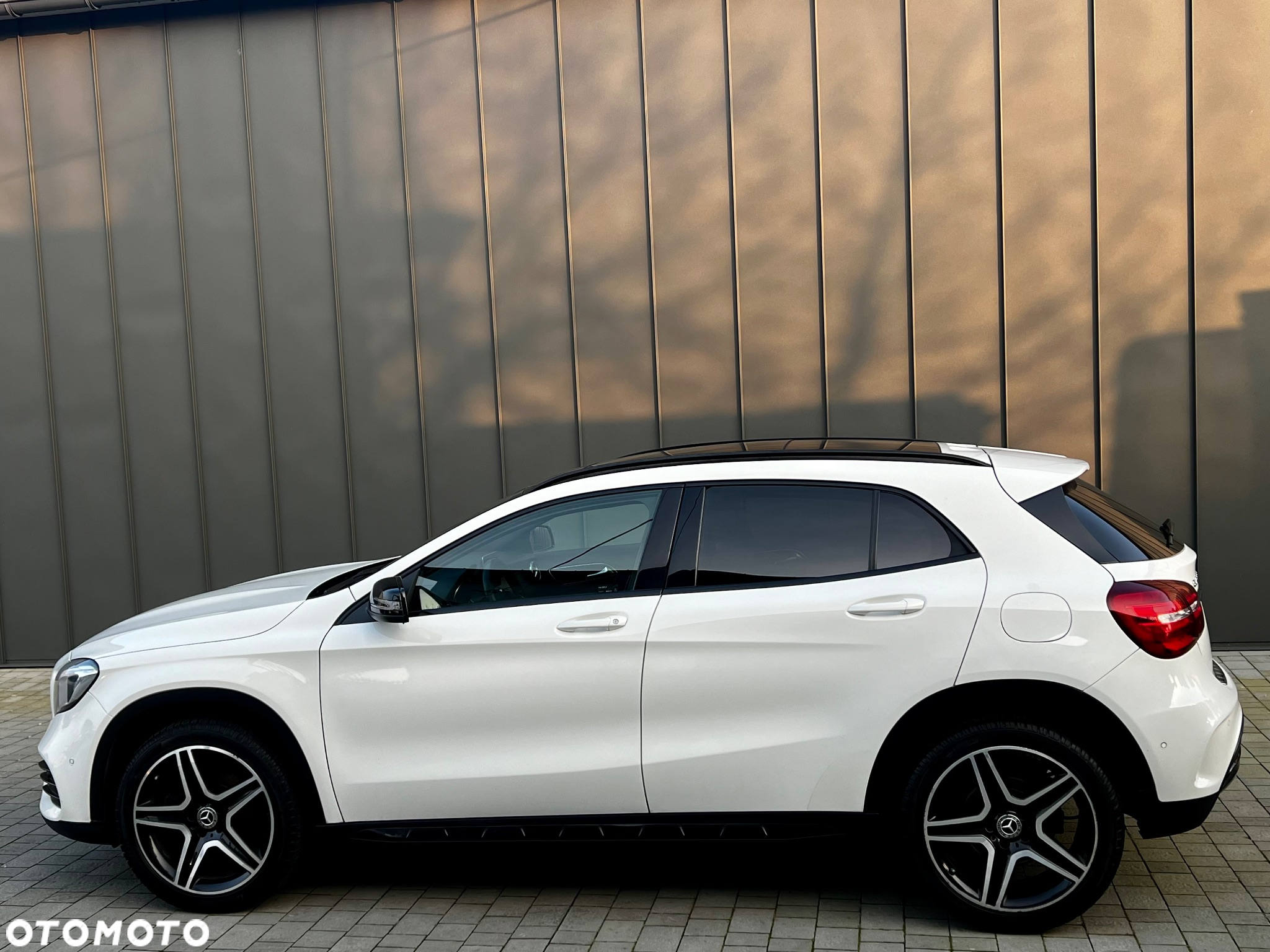 Mercedes-Benz GLA - 7