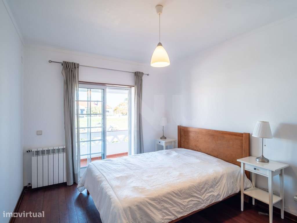 Moradia T3 com Garagem, Piscina e Vista Deslumbrante sobre a Lagoa ...-16