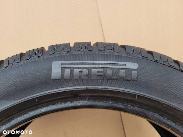 2 Pirelli Winter 240 SottoZero Serie II 235/45R17 97 V - 8