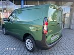 Ford Transit Courier - 8