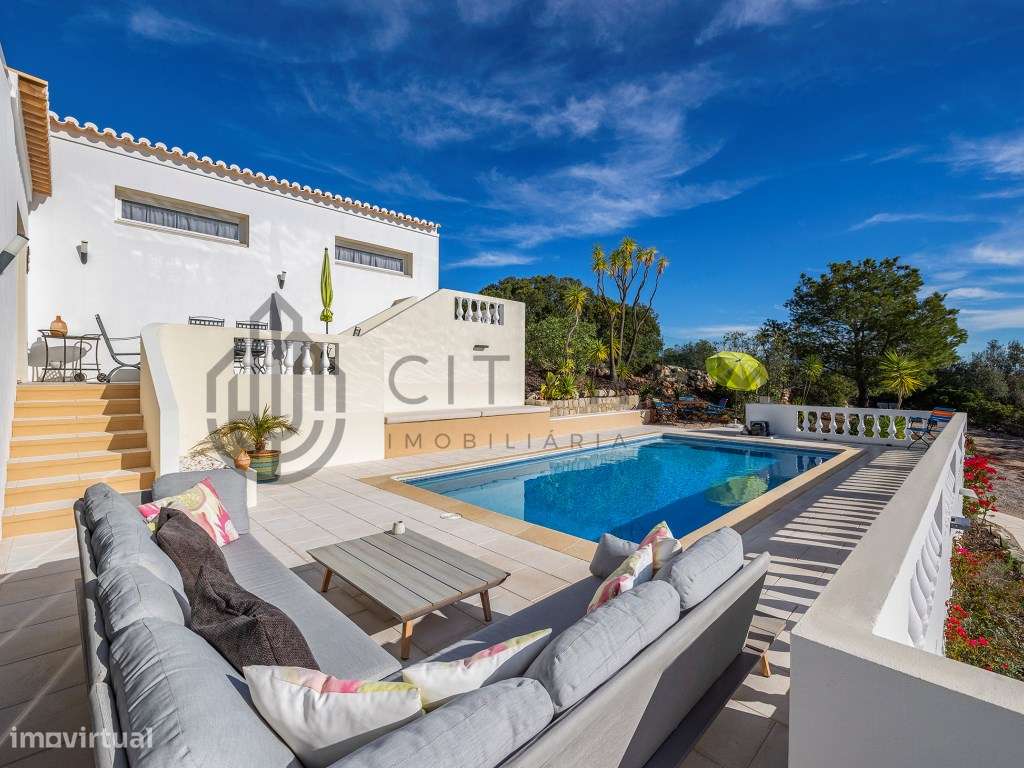 Moradia T3 com piscina e vistas deslumbrantes em Boliqueime-24