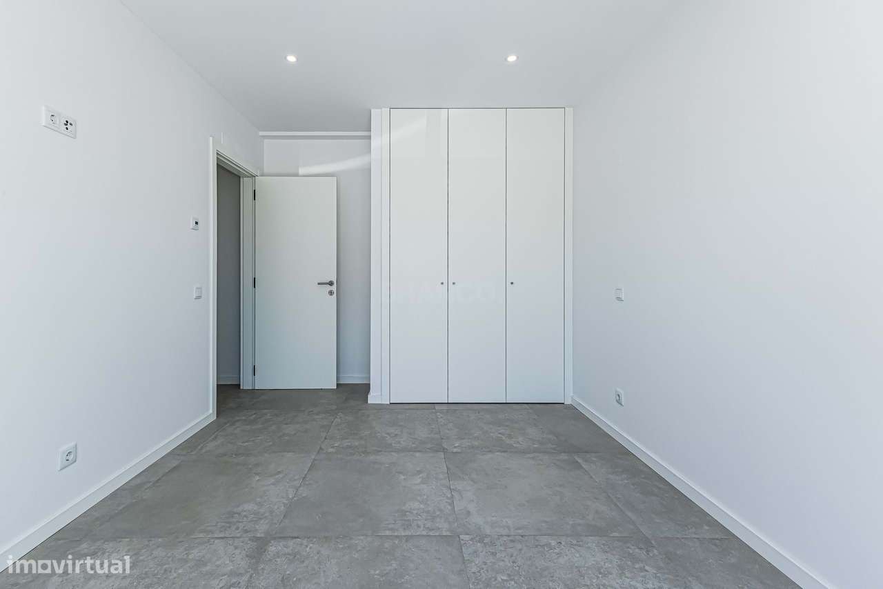 Moradia T3 com piscina e garagem - Mexilhoeira Grande-15