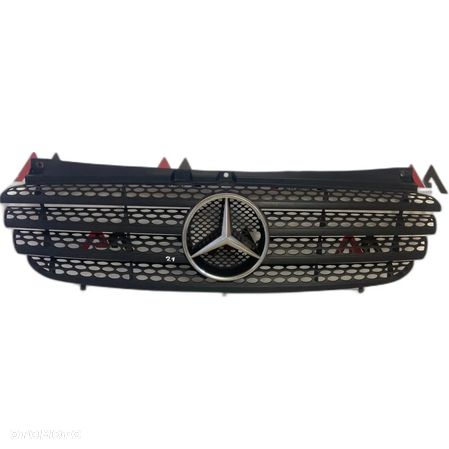 Uszkodzony Grill Atrapa chłodnicy Mercedes W639 Vito A6398800185 - 1