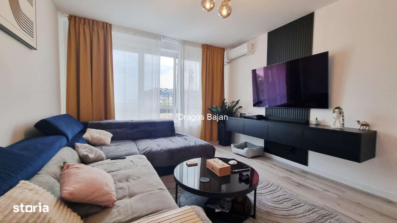 3 camere // decomandat // Renovat