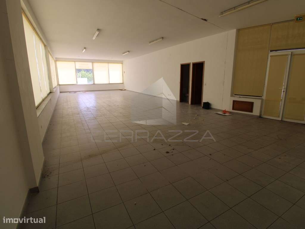 Espaço comercial em Mota-Fervença, Celorico de Basto. - Grande imagem: 4/15