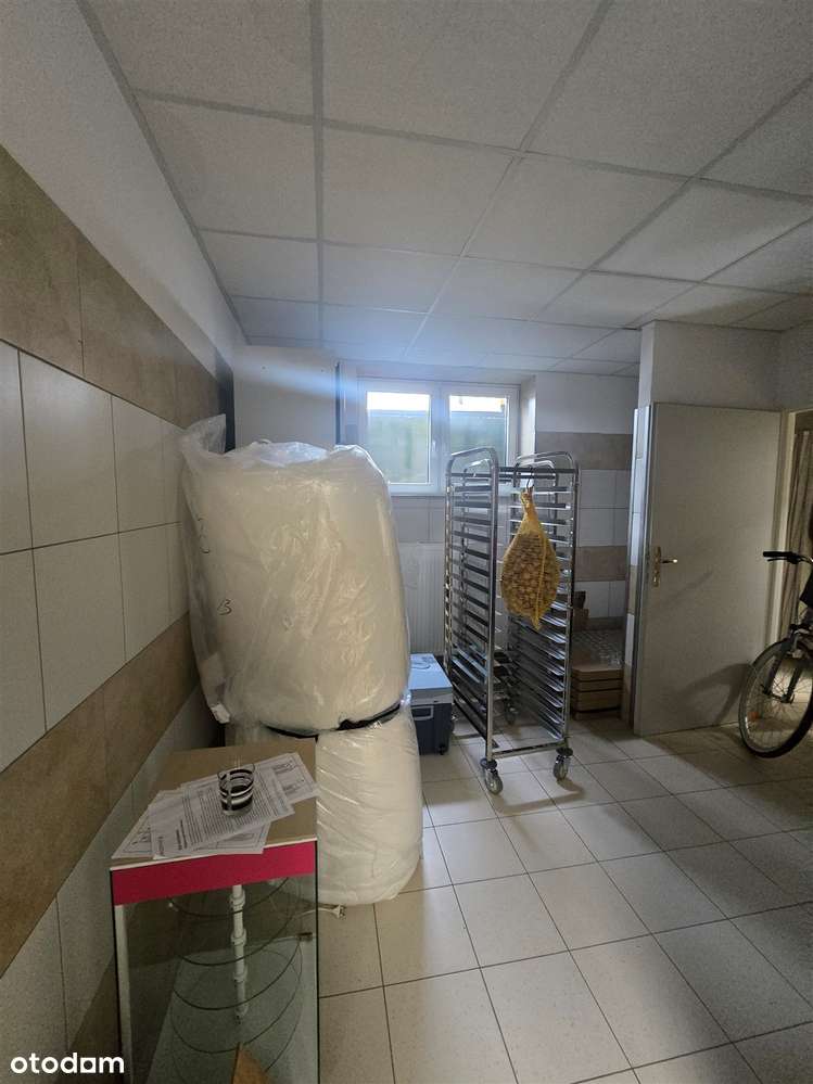 Kompletnie wyposażony, prosperujący zakład cukierniczy-16