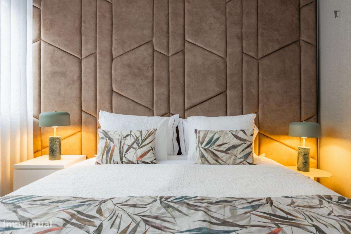 Apartamento com 1 quartos - localizado em Ramalde Porto - Grande imagem: 2/35