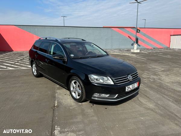 Volkswagen Passat Variant 2.0 TDI Blue TDI DSG Comfortline - 2