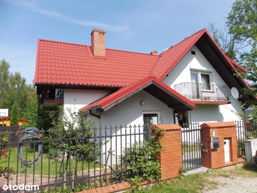 Na sprzedaż dwa domy (193m2 i 100m2) w Kozinie