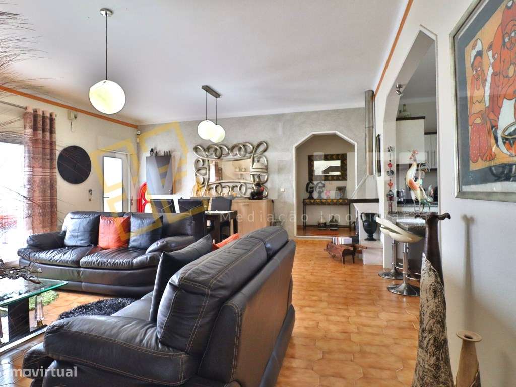 Moradia Independente T4 com terreno de 4 600m2 - A 8 minutos da Pra... - Grande imagem: 4/17