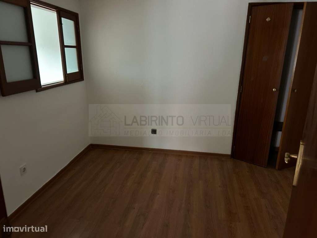 Vende-se T2 na Graça - Lisboa - Grande imagem: 5/9