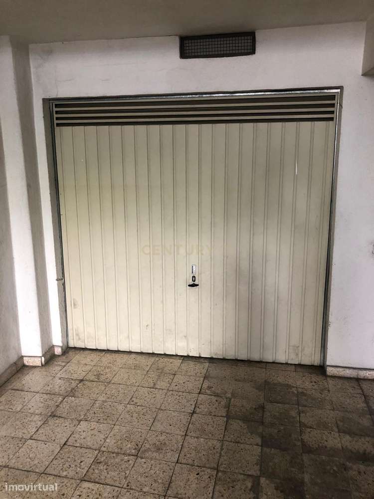 **Box na Rua Maria Carlota D´Oliveira para Venda!** - Grande imagem: 4/12