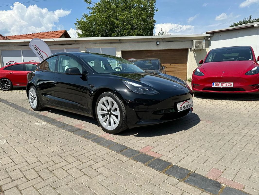 Tesla Model 3 Standard Reichweite Plus Hinterradantrieb - 6