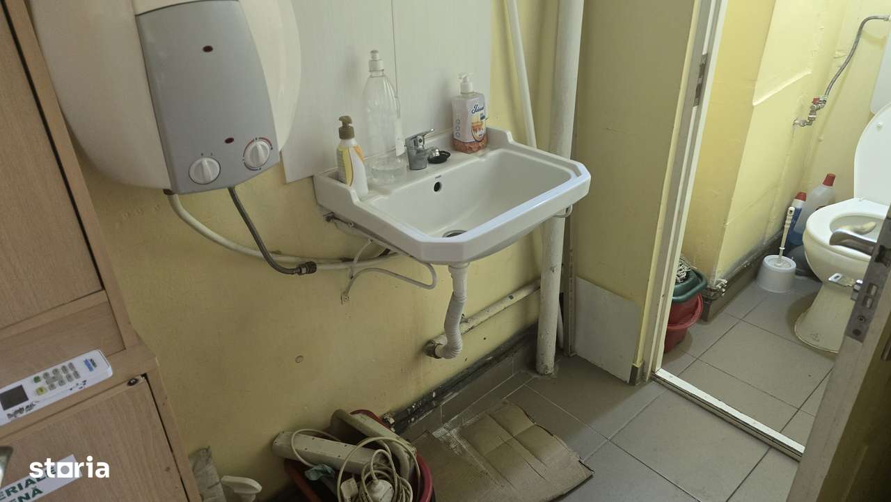 Inchiriez spatiu comercial in Deva, ultracentral, Decebal, Exim Bank - Imagine principală: 4/7