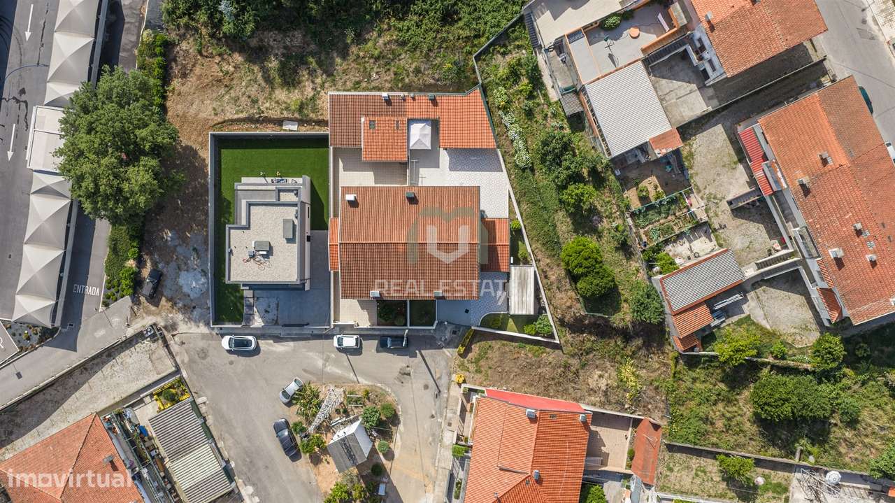 Moradia Geminada T4 Venda em Gondomar (São Cosme), Valbom e Jovim,Gond-31