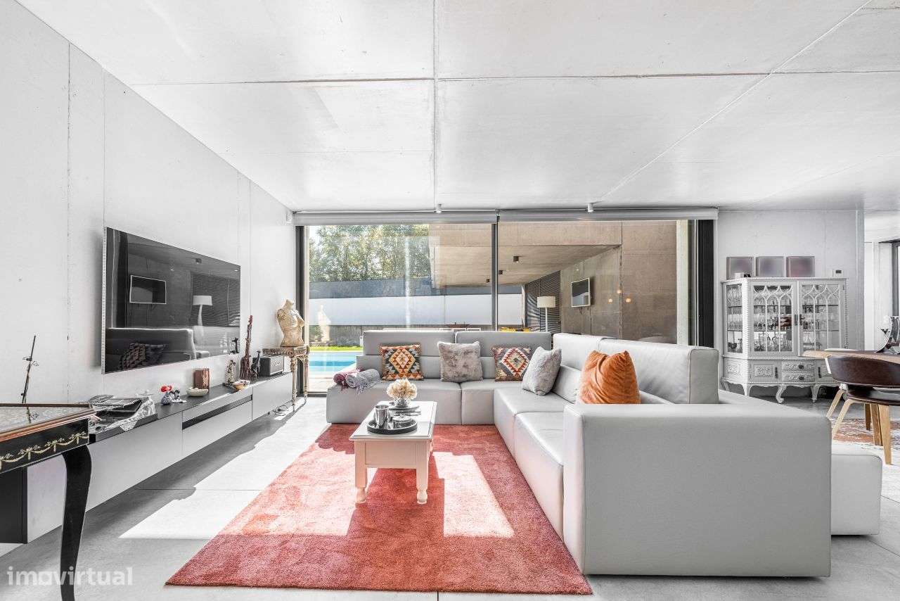 Fantástica Moradia T3+1-14