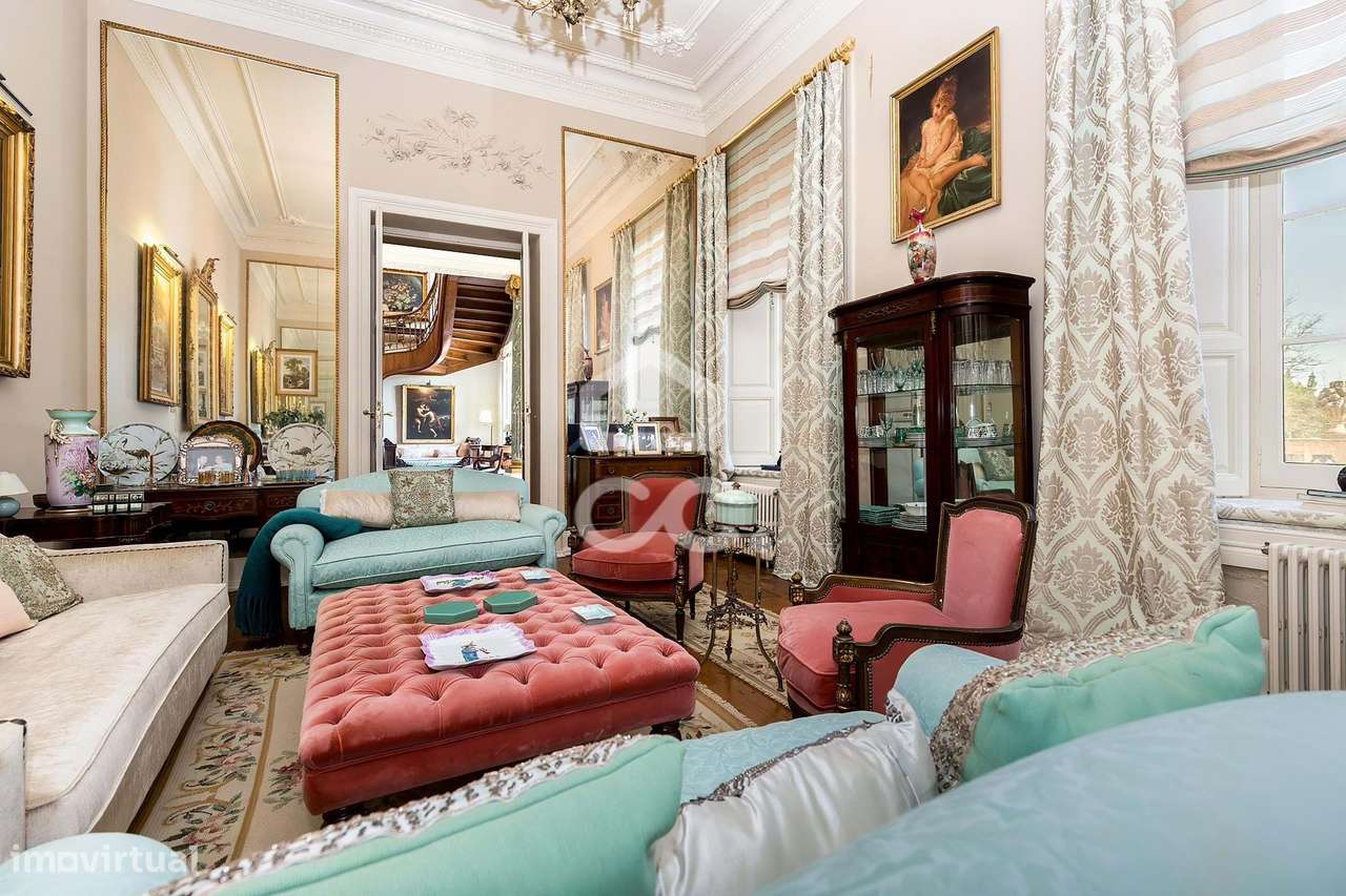 Palacete de inspiração neoclássica francesa com jardim botânico de Jea-12