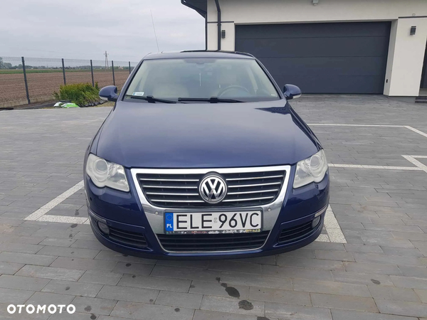 Volkswagen Passat 2.0 FSI Highline - 20