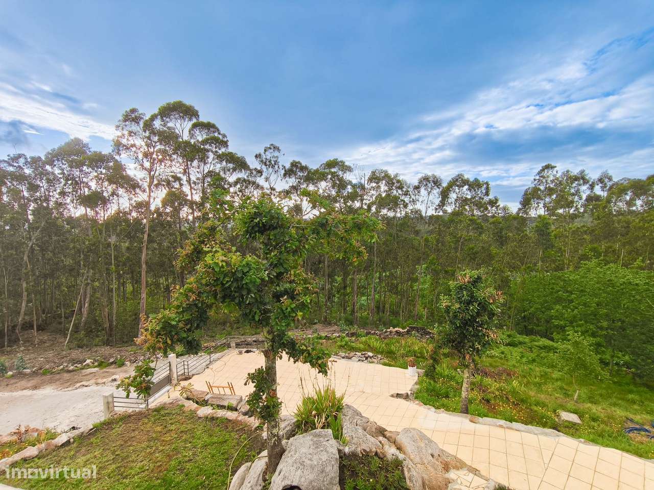 Moradia isolada T2 com jardim em Vila de Punhe-16