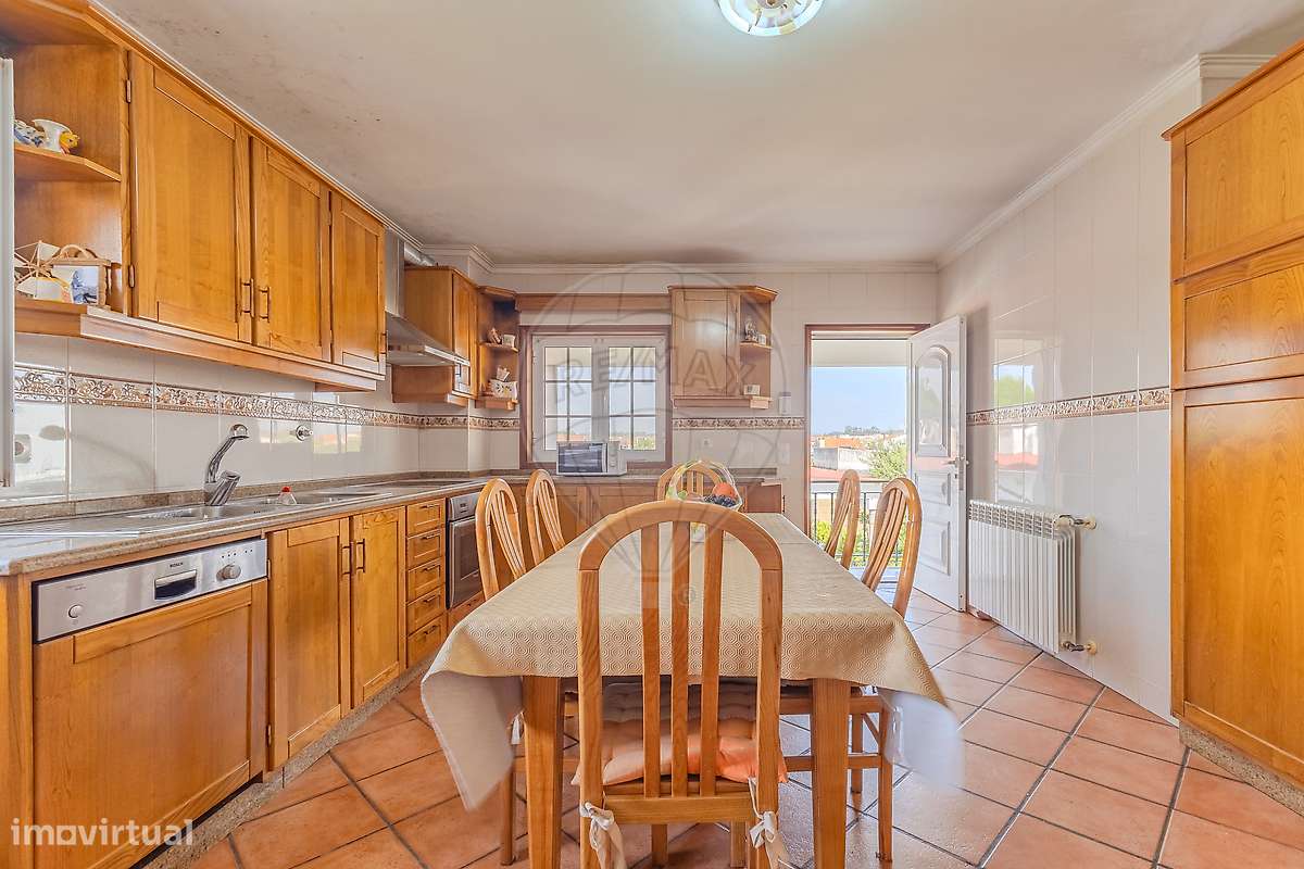 Moradia T4 para venda-15